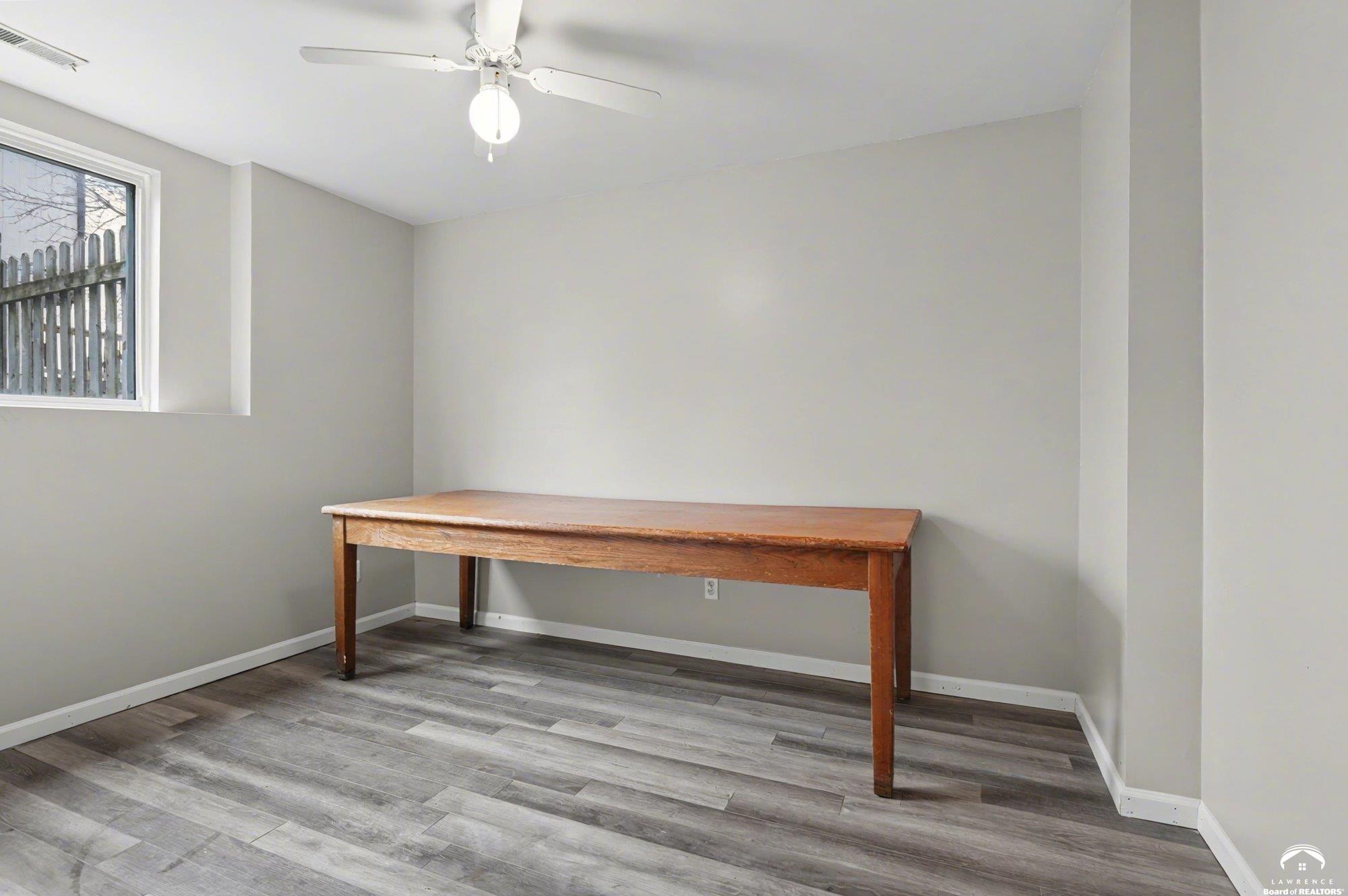 1011 Lakecrest Road Lawrence, KS 66049 - Photo 22 of 37