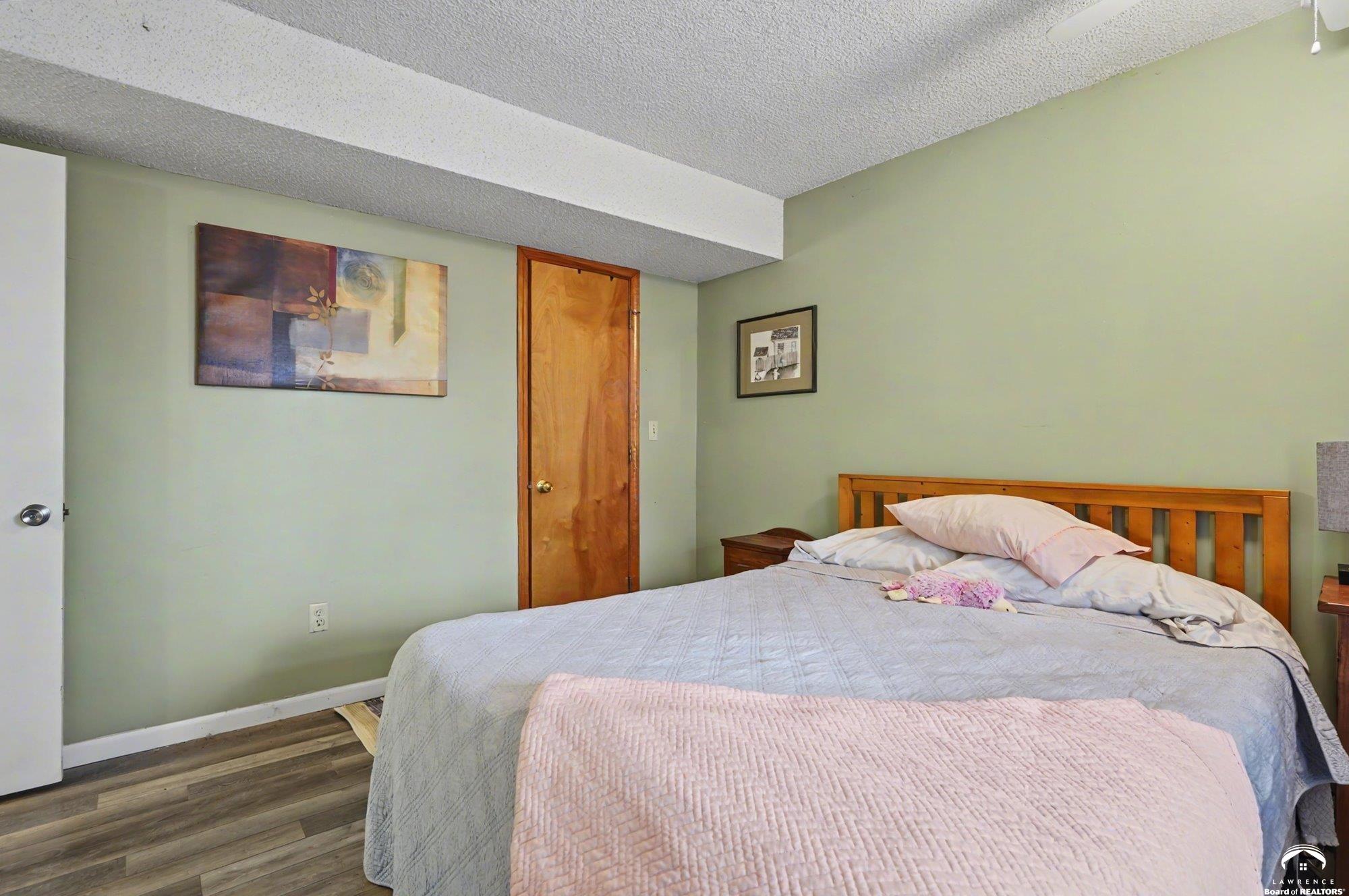1011 Lakecrest Road Lawrence, KS 66049 - Photo 26 of 37