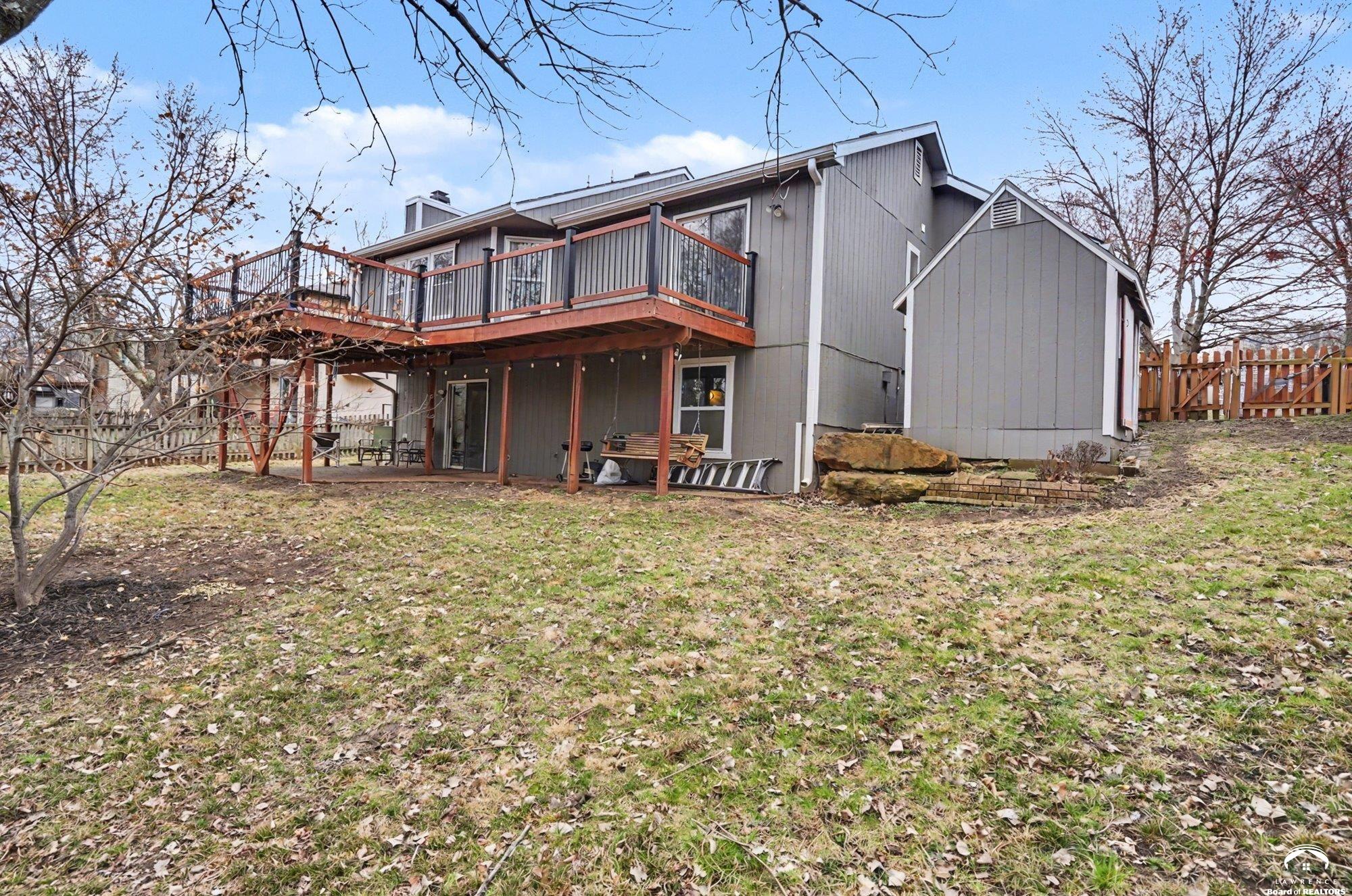 1011 Lakecrest Road Lawrence, KS 66049 - Photo 29 of 37