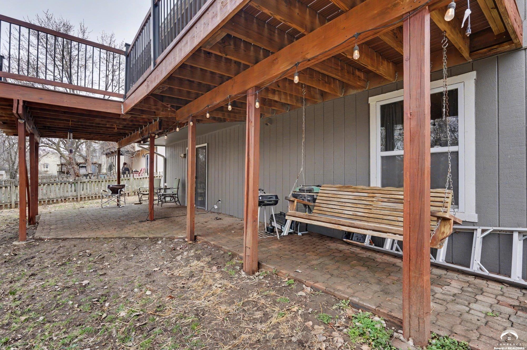 1011 Lakecrest Road Lawrence, KS 66049 - Photo 31 of 37