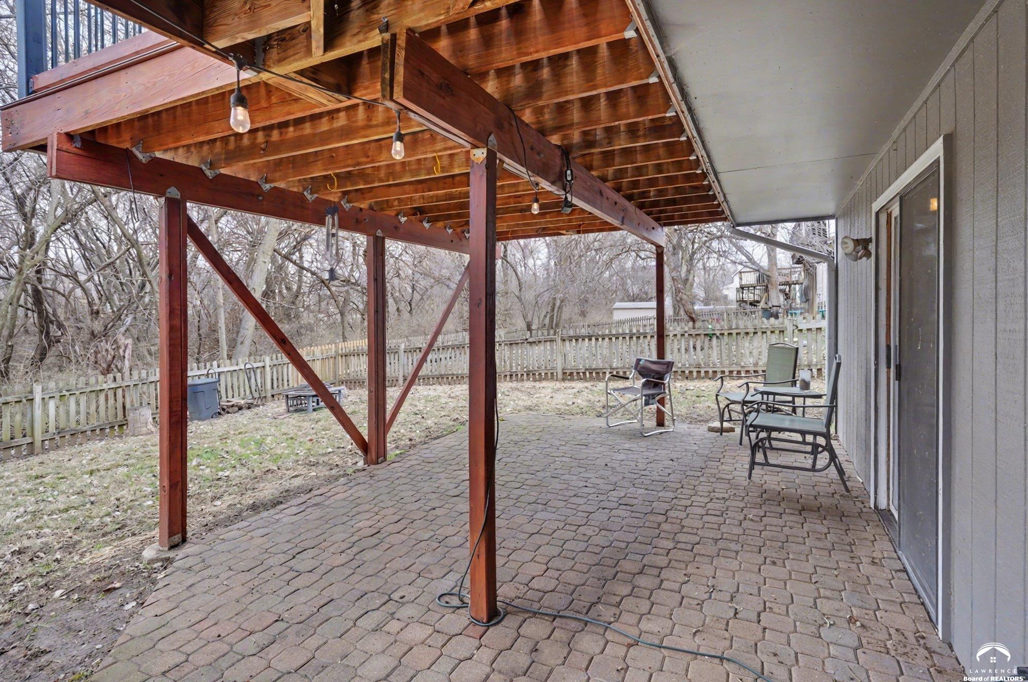 1011 Lakecrest Road Lawrence, KS 66049 - Photo 32 of 37