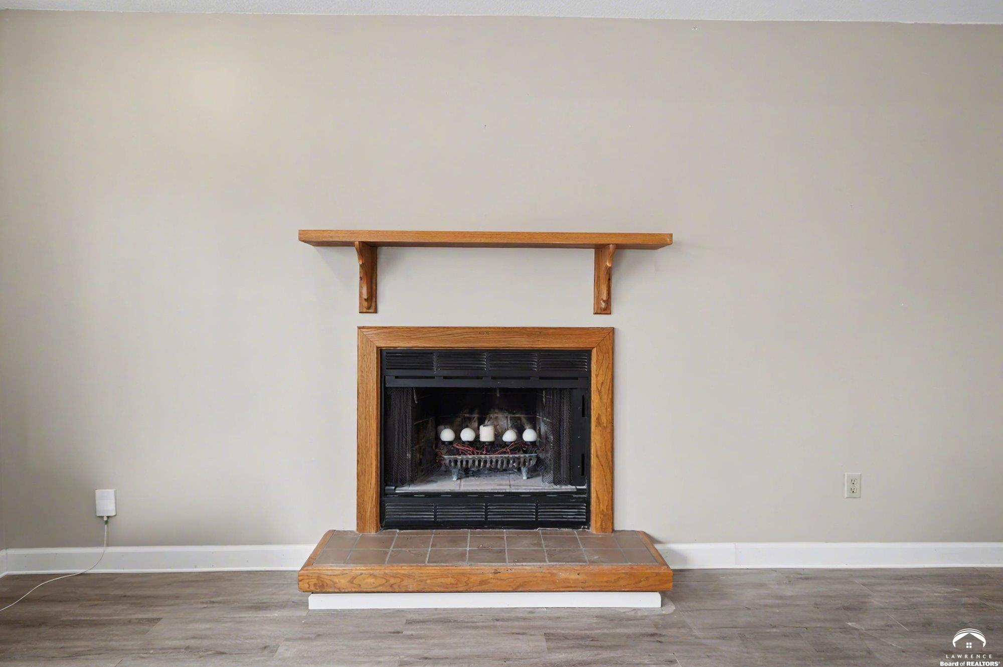 1011 Lakecrest Road Lawrence, KS 66049 - Photo 8 of 37