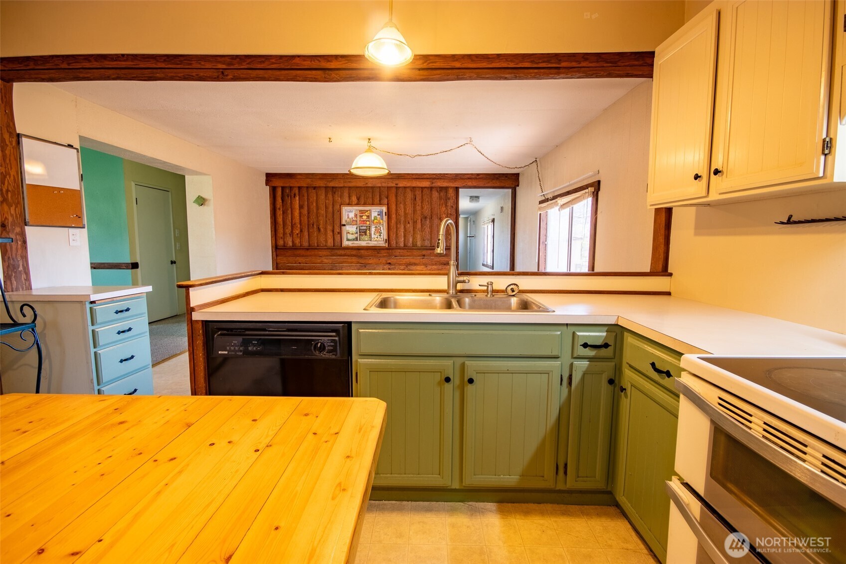 7 Hutton Road Oroville, WA 98844 - Photo 8 of 39