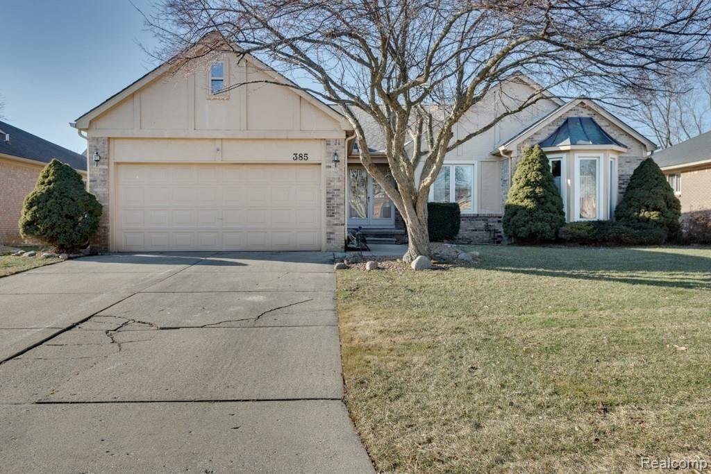 385 Buttercup Drive Rochester, MI 48307 - Photo 33 of 33 M10A1214_385 Buttercup__mls_.jpg