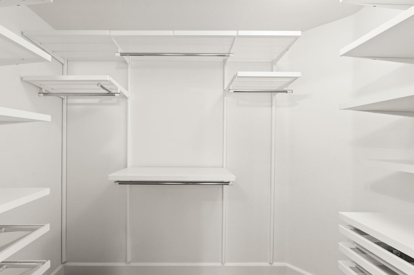 852 Diablo Avenue, Unit 104 Novato, CA 94947 - Photo 18 of 23 a bathroom with a shower