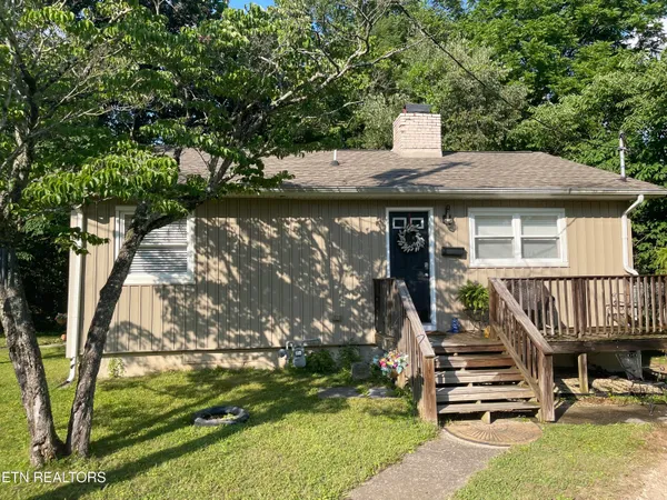 $195,000 | 105 East Passmore Lane, Oak Ridge, TN 37830
