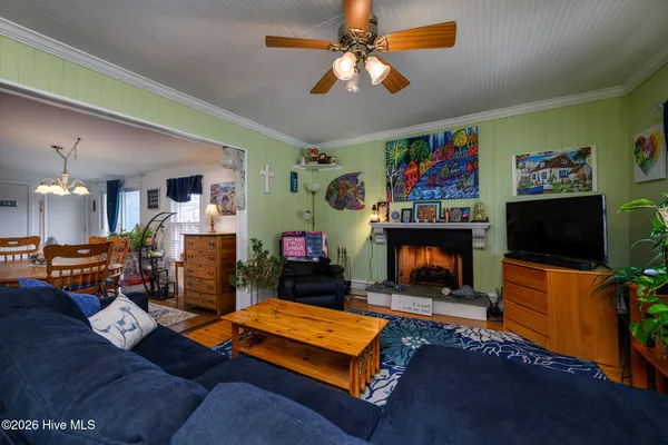 $393,000 | 402 Hodges Street, Oriental, NC 28571
