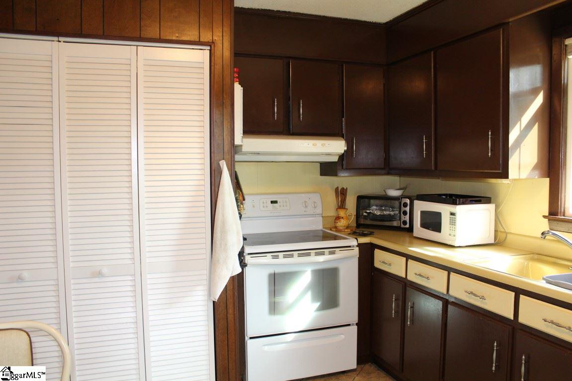 207 Sherwood Road Easley, SC 29640 - Photo 12 of 18