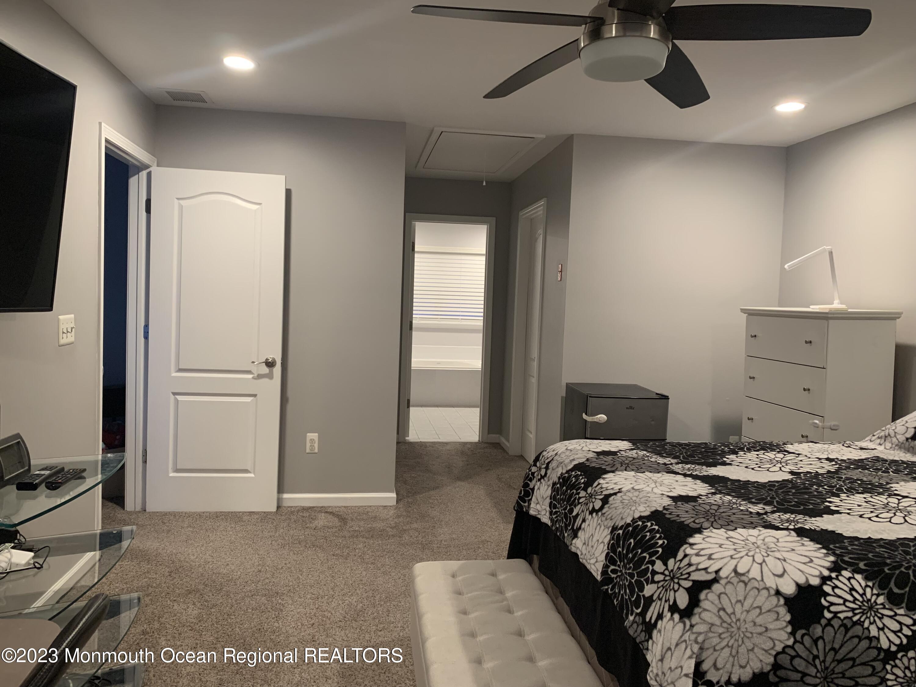 143 Barracuda Road Manahawkin, NJ 08050 - Photo 12 of 26 ECB3EE10-81DE-4E60-9453-2287CCB6E4AE