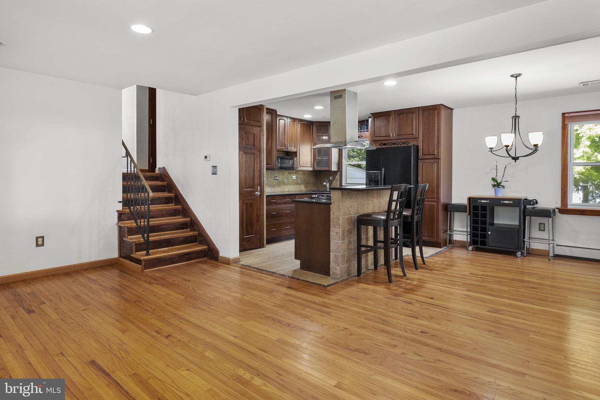 2021 Spring Mill Road Conshohocken, PA 19428 - Photo 4 of 19 Gallery Image 4
