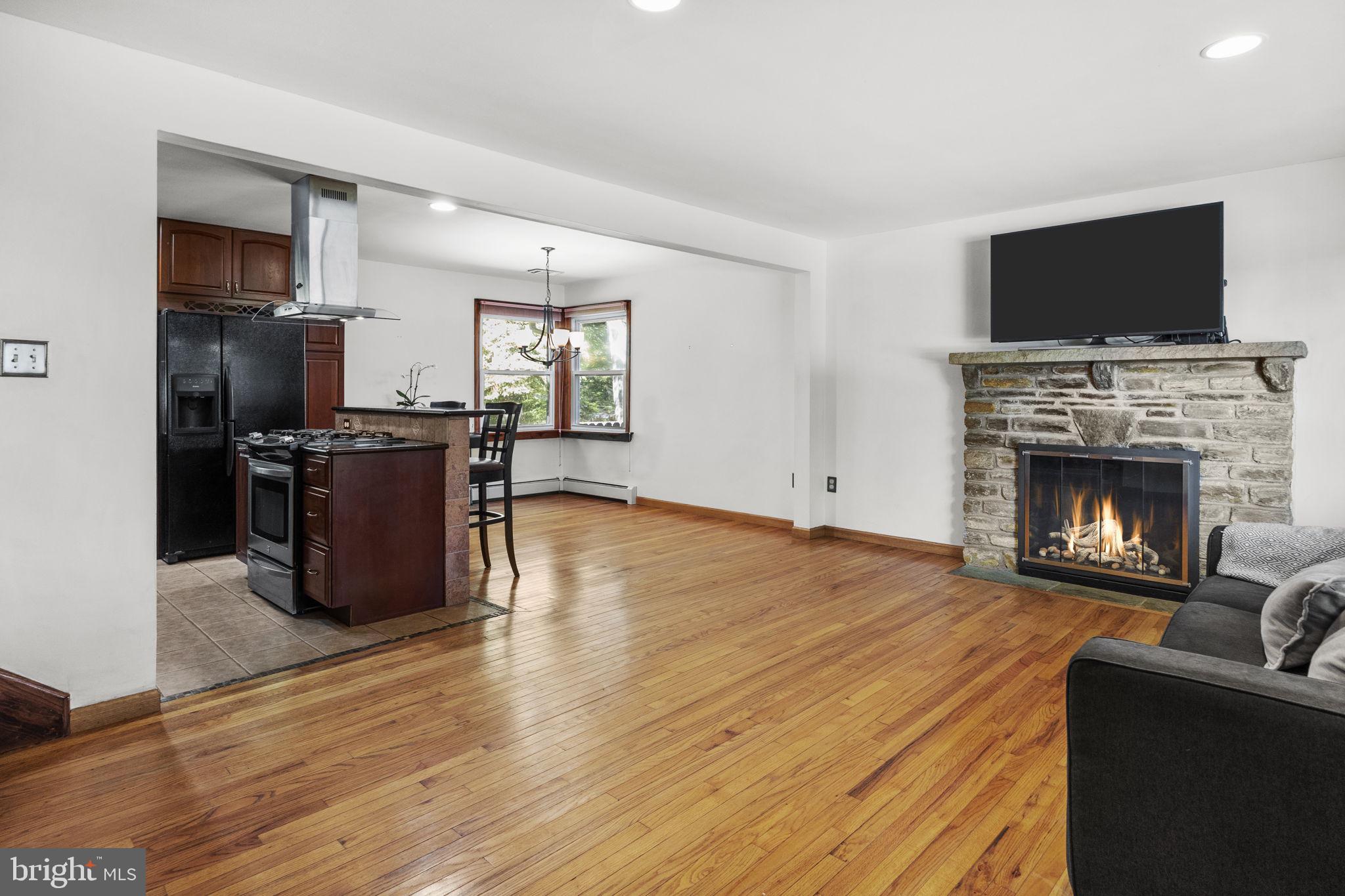 2021 Spring Mill Road Conshohocken, PA 19428 - Photo 5 of 19 Gallery Image 5