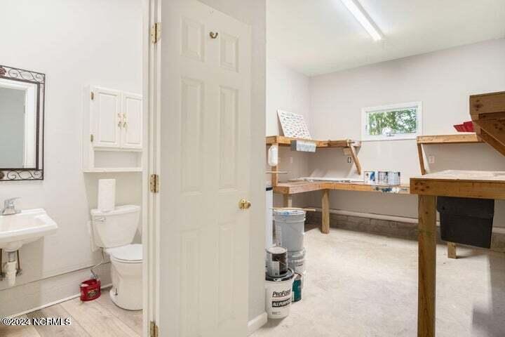 246 White Oak Bluff Road Stella, NC 28582 - Photo 41 of 65 Interior - Garage