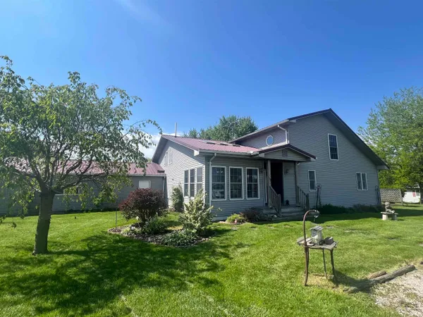$250,000 | 15 West Sr 16, Lucerne, IN 46950