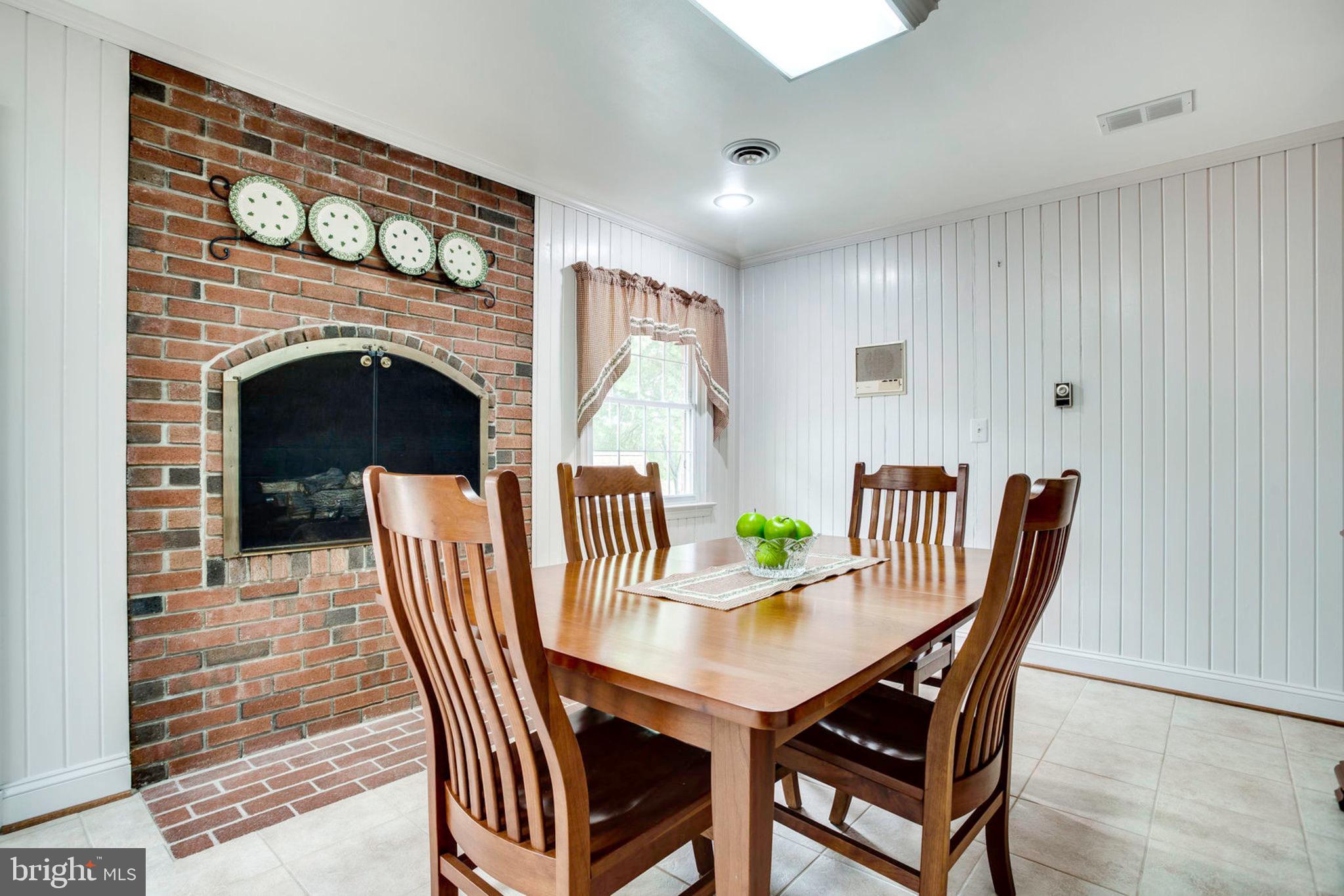 7828 Ontario Road Gainesville, VA 20155 - Photo 17 of 52 Gallery Image 17