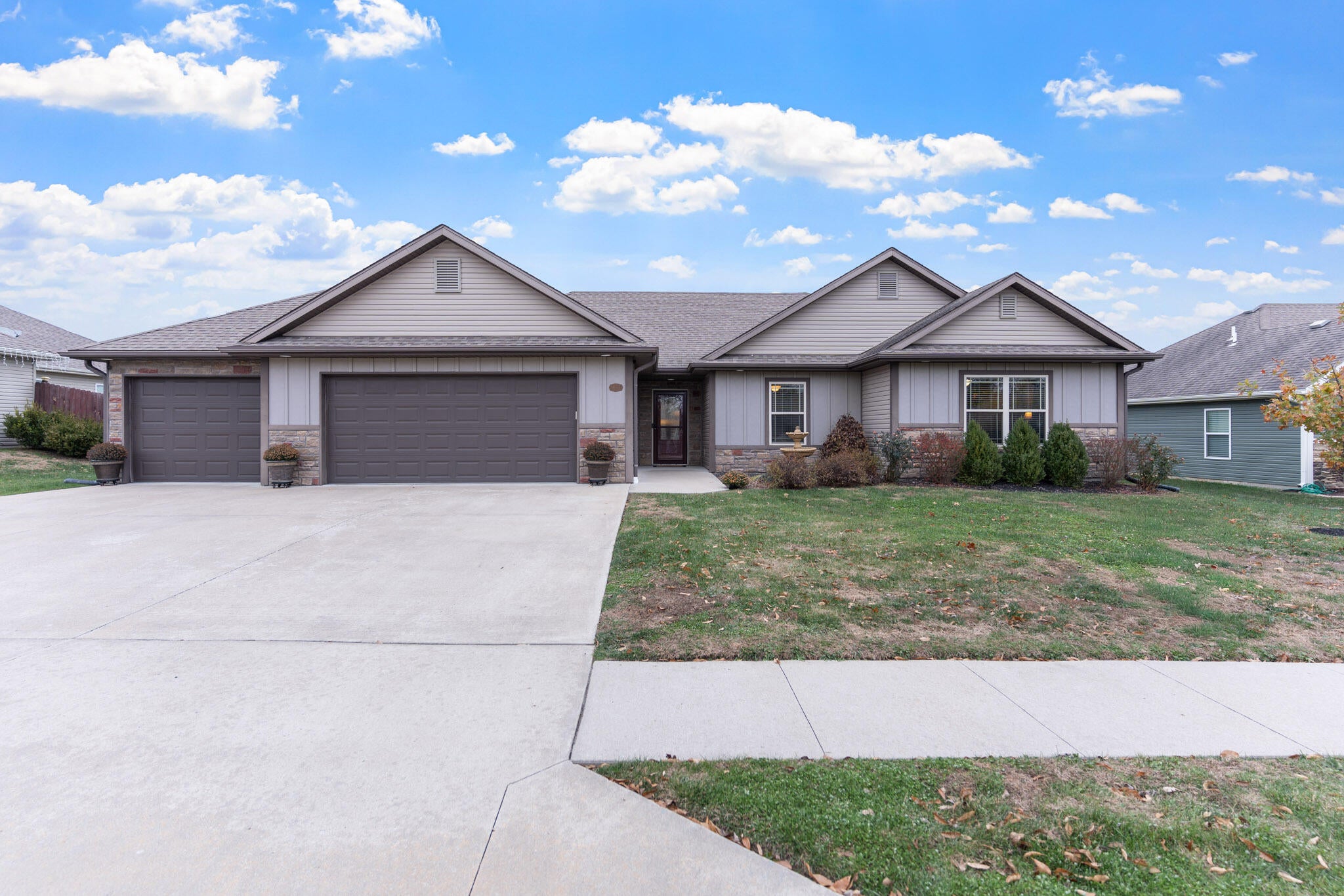 14630 Quail Ridge Road Ashland, MO 65010 - Photo 1 of 1 3 car garage