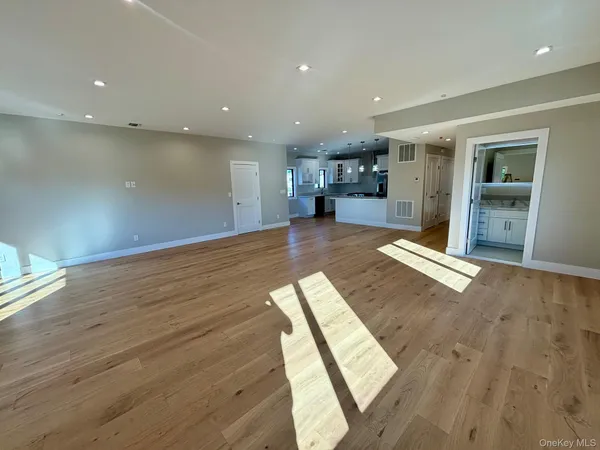 $5,300 | 159 Harrison Avenue, Unit C, Mineola, NY 11501