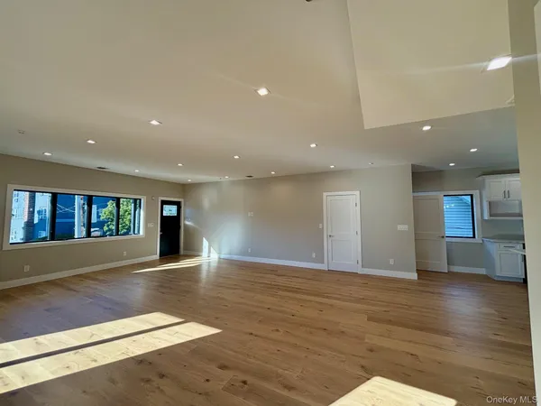 $5,300 | 159 Harrison Avenue, Unit C, Mineola, NY 11501