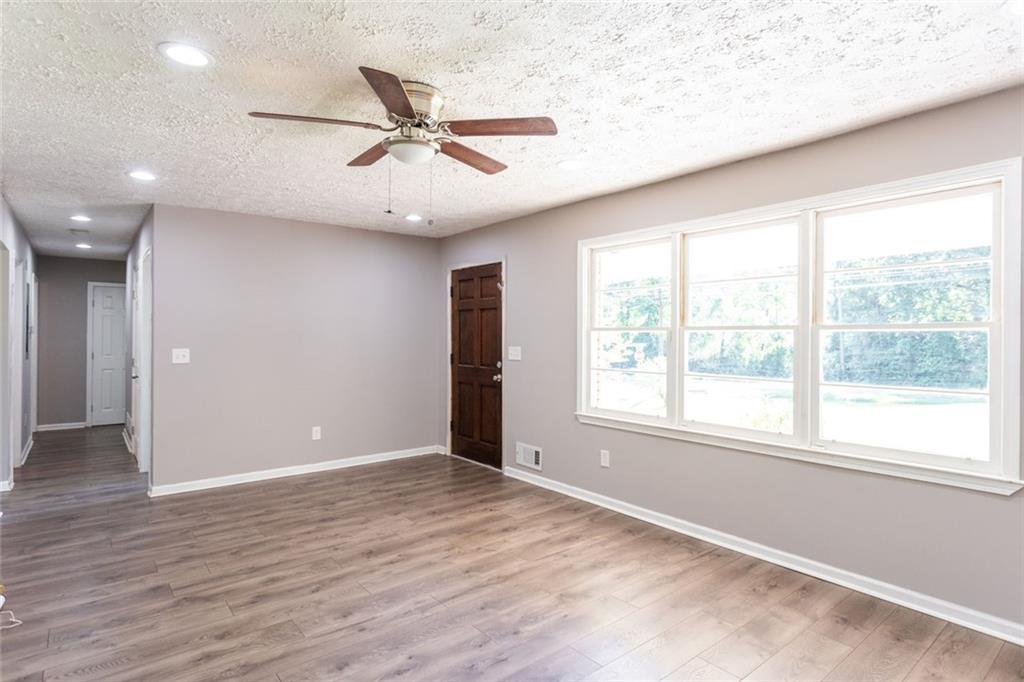 908 East Marable Street Monroe, GA 30656 - Photo 5 of 26