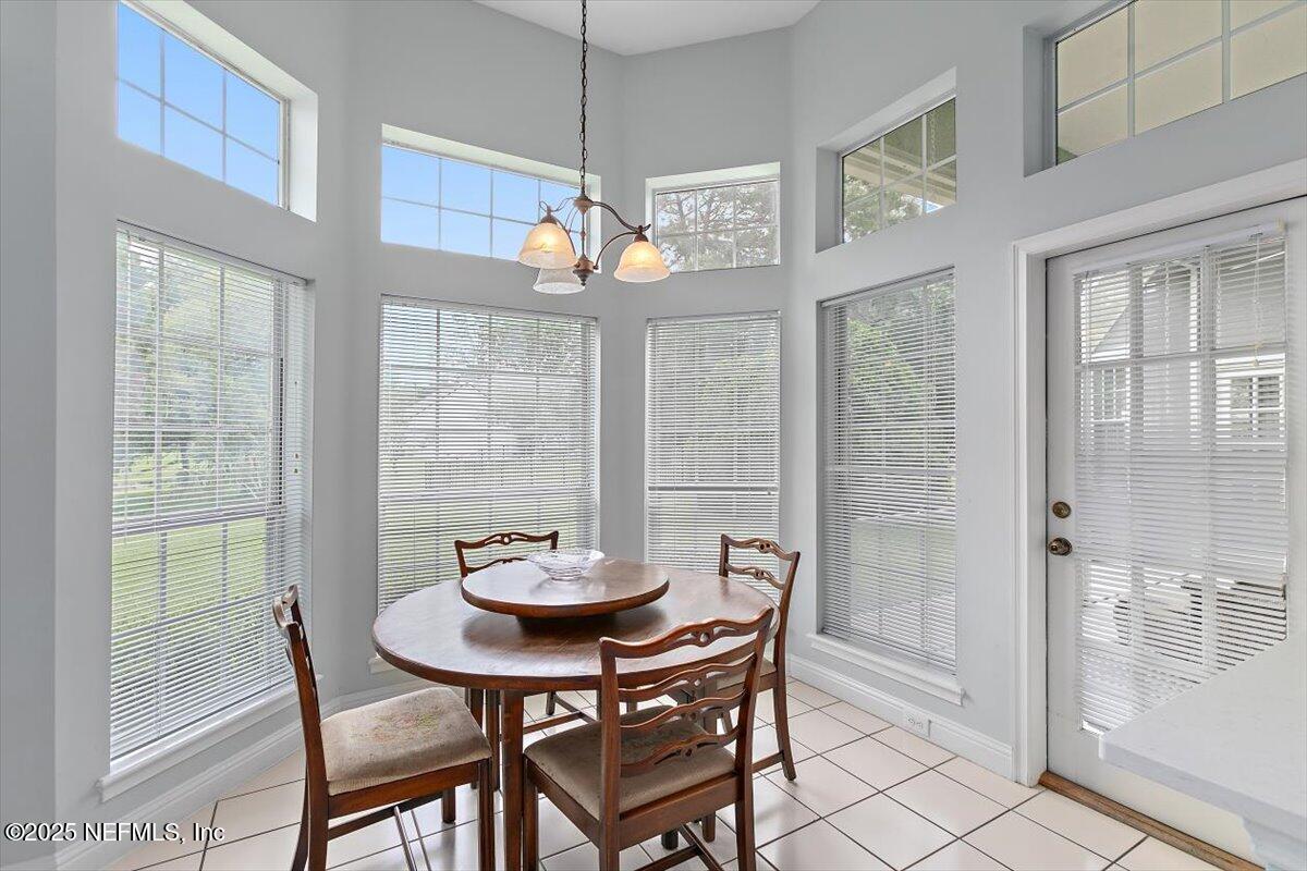 9927 Chelsea Lake Road Jacksonville, FL 32256 - Photo 13 of 53 Breakfast Area