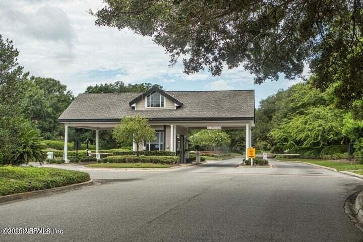 9927 Chelsea Lake Road Jacksonville, FL 32256 - Photo 35 of 53 Deercreek Guard Gate