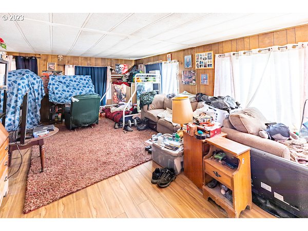 1028 North River Bend Road Otis, OR 97368 - Photo 5 of 22 Living Room