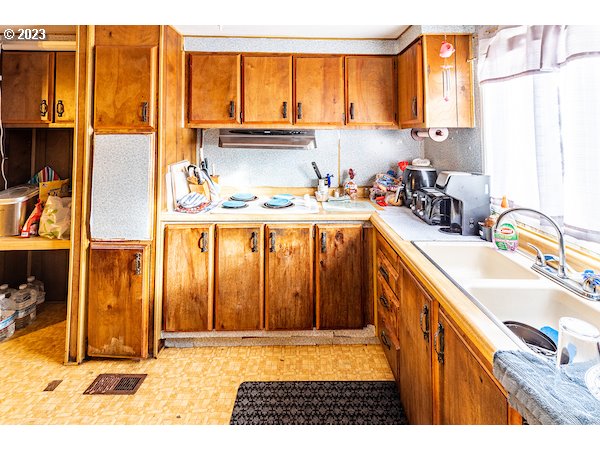 1028 North River Bend Road Otis, OR 97368 - Photo 9 of 22 Kitchen