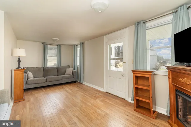 $1,800 | 5446 Stambaugh Road, Spring Grove, PA 17362