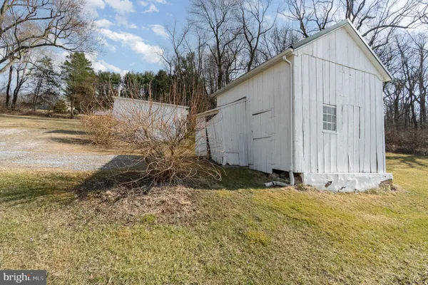 $1,800 | 5446 Stambaugh Road, Spring Grove, PA 17362