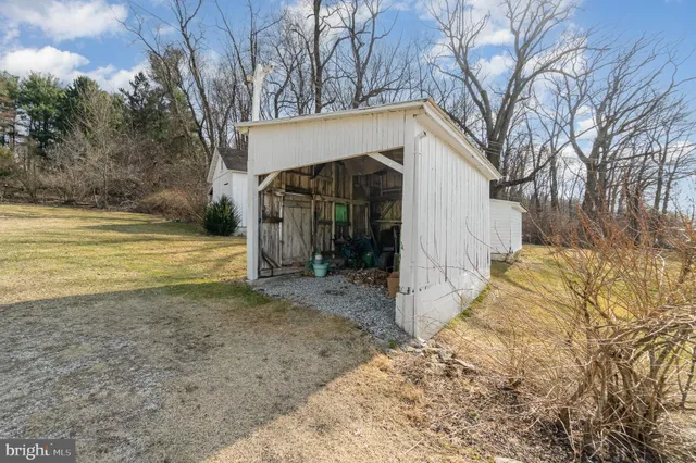 $1,800 | 5446 Stambaugh Road, Spring Grove, PA 17362