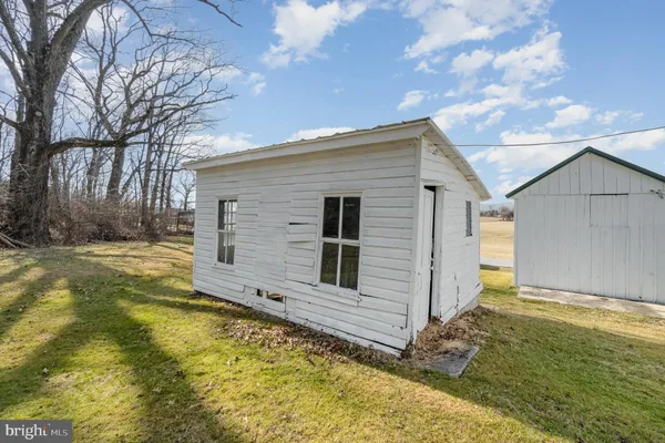 $1,800 | 5446 Stambaugh Road, Spring Grove, PA 17362