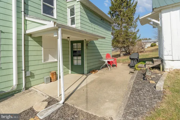 $1,800 | 5446 Stambaugh Road, Spring Grove, PA 17362