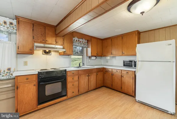 $1,800 | 5446 Stambaugh Road, Spring Grove, PA 17362