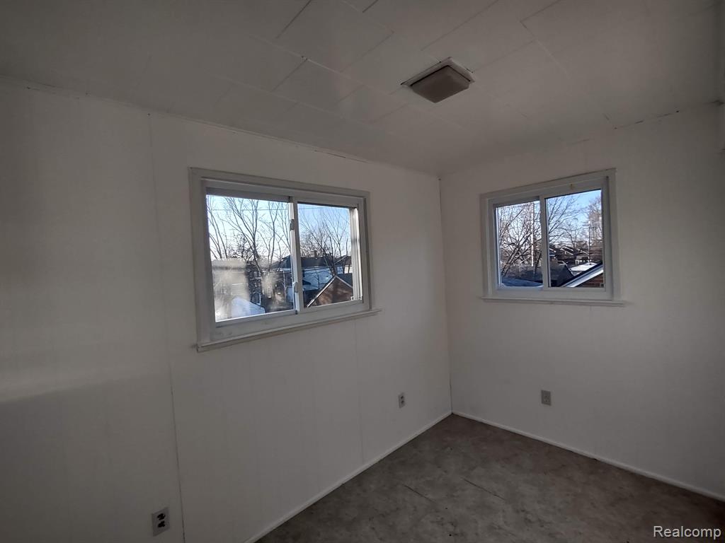 16225 Whitcomb Detroit, MI 48235 - Photo 26 of 32 Gallery Image 26