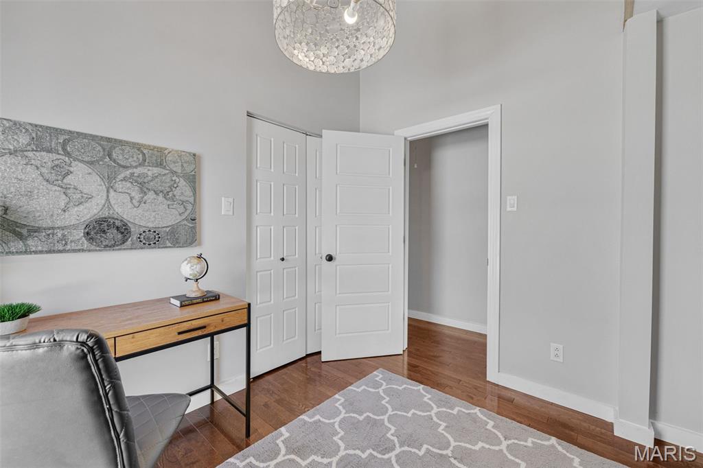 4317 Alma Avenue St. Louis, MO 63116 - Photo 13 of 65