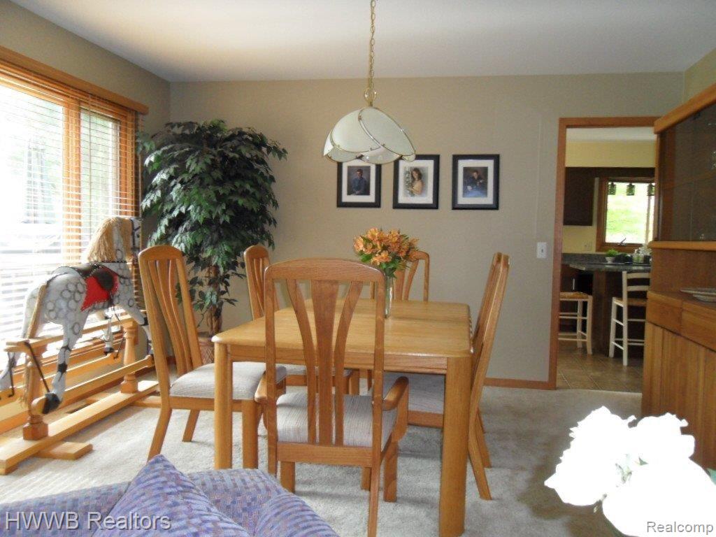 4221 Ridge Side Drive Rochester, MI 48306 - Photo 7 of 23 07-Dining Rm