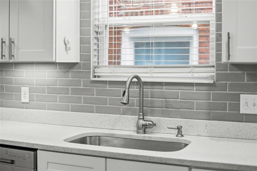 650 Southern Avenue Pittsburgh, PA 15211 - Photo 14 of 27 Quartz countertops with plenty of countertop space
