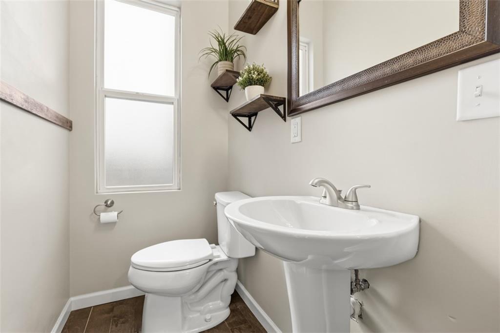 650 Southern Avenue Pittsburgh, PA 15211 - Photo 9 of 27 Half bath on the first floor