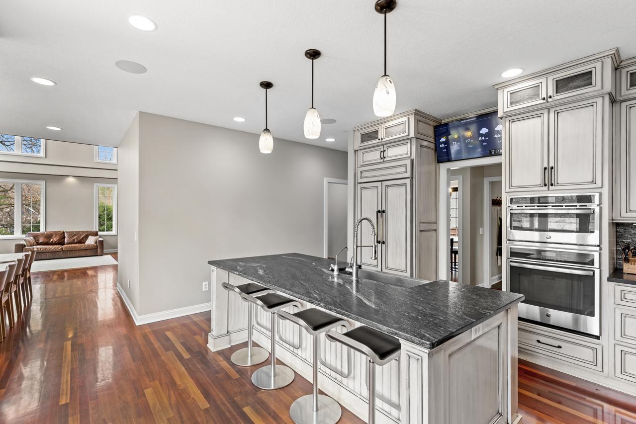 4251 Manor Ct Road Minnetonka, MN 55345 - Photo 24 of 87