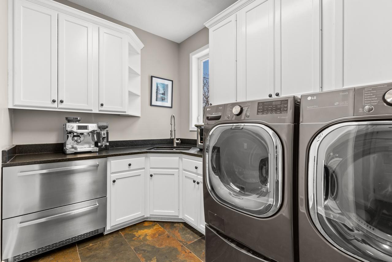 4251 Manor Ct Road Minnetonka, MN 55345 - Photo 27 of 87