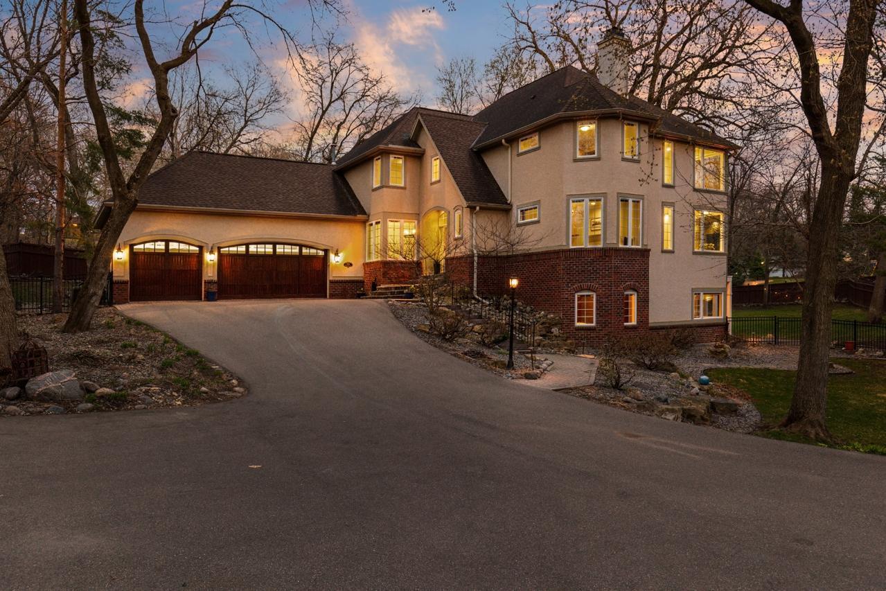 4251 Manor Ct Road Minnetonka, MN 55345 - Photo 5 of 87