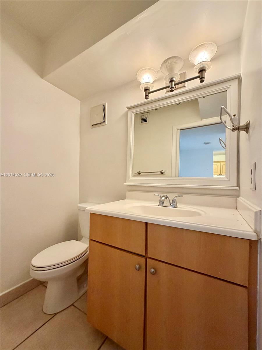 10875 Southwest 112th Avenue, Unit 115 Miami, FL 33176 - Photo 5 of 13