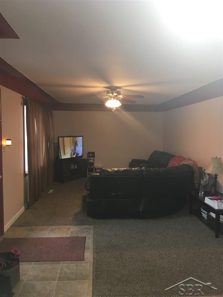9256 North Seymour Road Montrose, MI 48457 - Photo 7 of 18 31311628-6.JPG