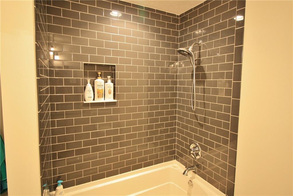 9910 Cumberland Ridge Lane Fishers, IN 46037 - Photo 21 of 29 Gallery Image 21
