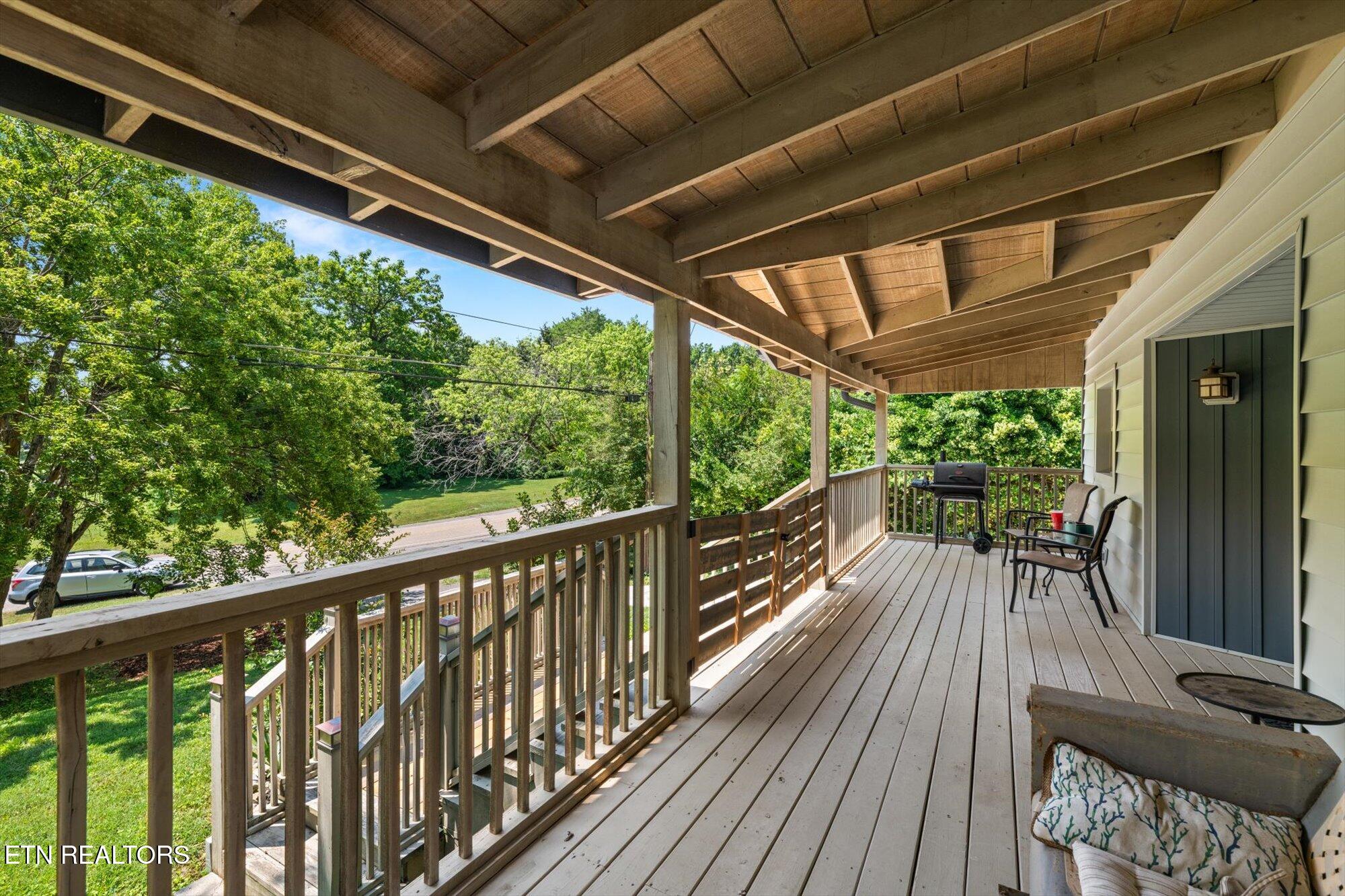 5259 McIntyre Road Knoxville, TN 37914 - Photo 3 of 26 03-5259-McIntyre-Rd-Knoxville-TN-3
