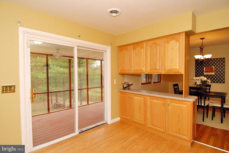 5221 Kerger Road Ellicott City, MD 21043 - Photo 7 of 19 Kitchen/Dining Room