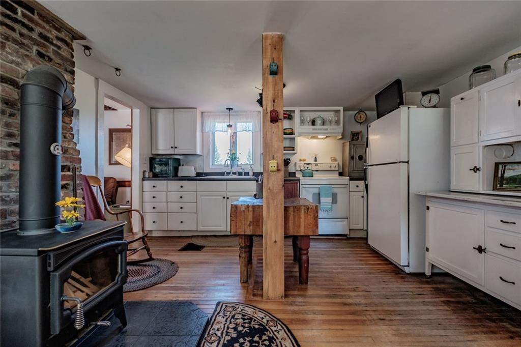 126 Wood Road Gorham, ME 04038 - Photo 5 of 35 Country Style Kitchen