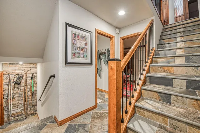 $400,000 | 62687 Huntington Vista Road, Unit 114, Mono Hot Springs, CA 93642