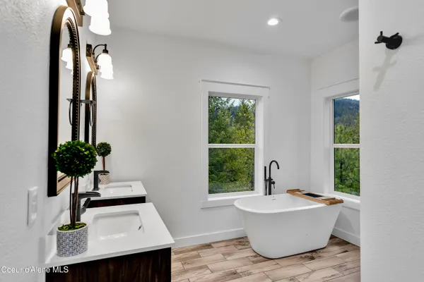 $795,000 | 81 Angelina Way, Oldtown, ID 83822