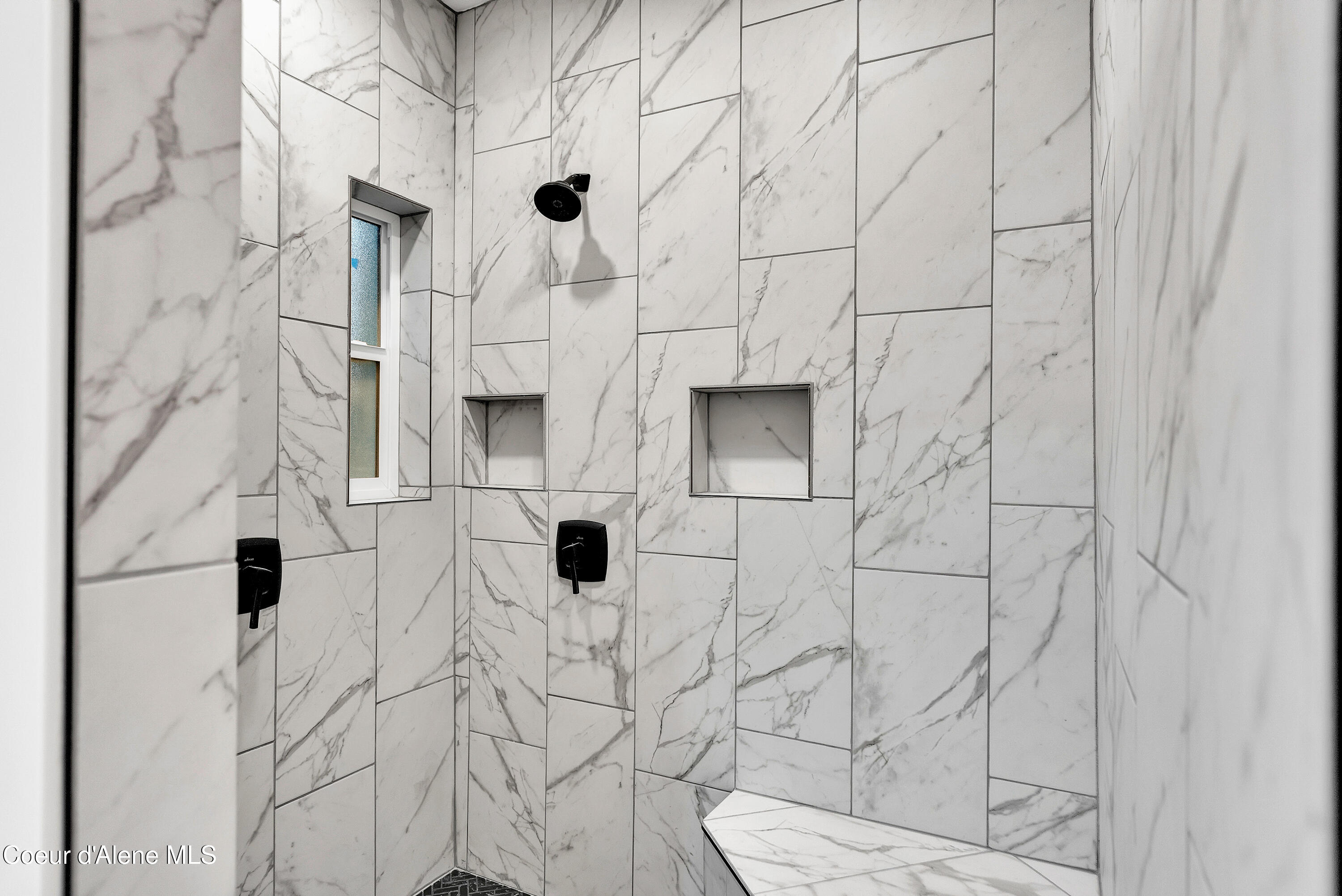 81 Angelina Way Oldtown, ID 83822 - Photo 25 of 69 32-print-SkyLight - Krystinak-34