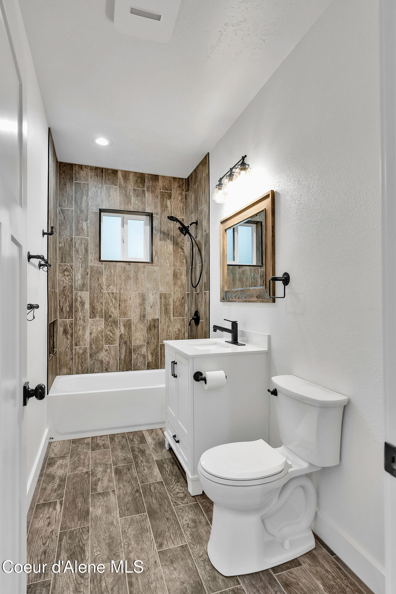 81 Angelina Way Oldtown, ID 83822 - Photo 31 of 69 40-print-SkyLight - Krystinak-44